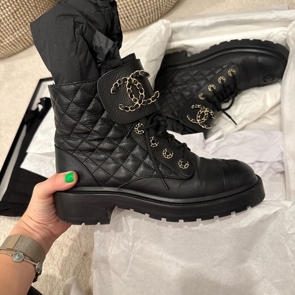 CHANEL Shoes - Chanel Brave Boots 20A black size 38 full set